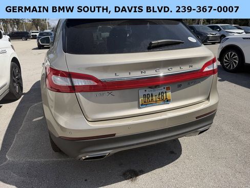 Used 2017 Lincoln MKX Reserve w/ Driver Assistance Package image 7