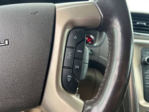 Used 2014 GMC Acadia Denali image 14