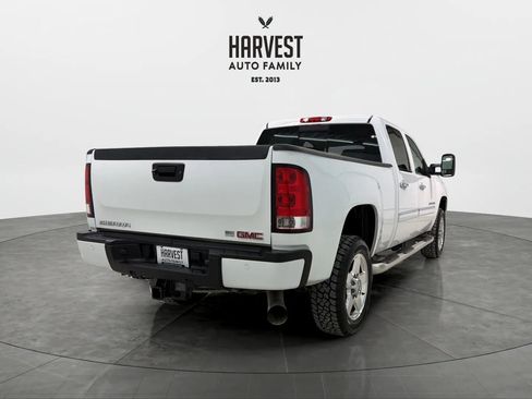 Used 2014 GMC Sierra 2500 Denali w/ Suspension Package, Off-Road image 7