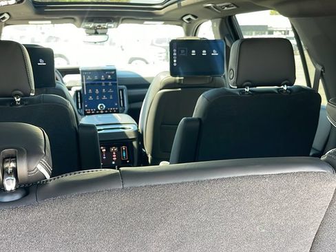 New 2026 GMC Yukon AT4 Ultimate AWD/4WD image 31