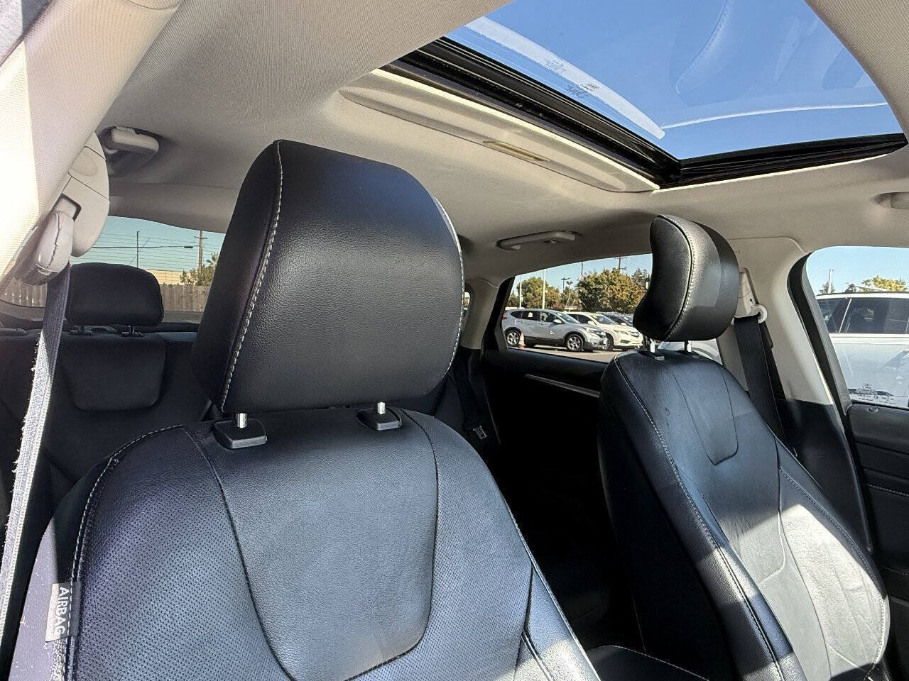 Used 2017 Ford Fusion Titanium FWD image 18