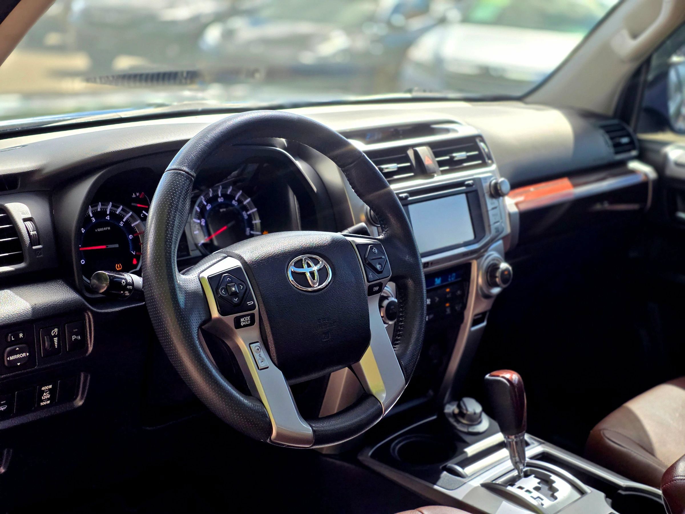 Used 2018 Toyota 4Runner Limited AWD/4WD image 15