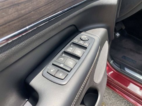 Used 2016 Jeep Grand Cherokee Overland RWD image 22