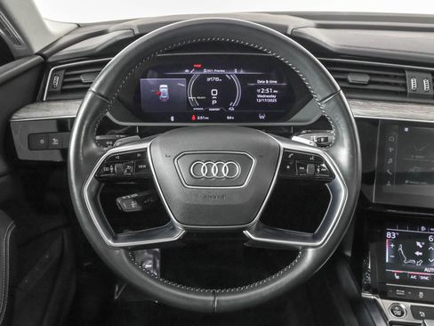 Used 2021 Audi e-tron Premium w/ Convenience Plus Package image 29