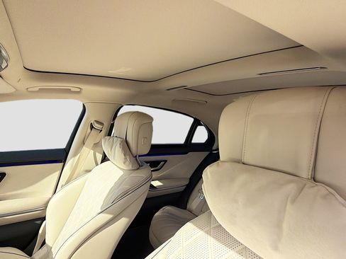 Used 2023 Mercedes-Benz S 580 4MATIC Sedan image 27