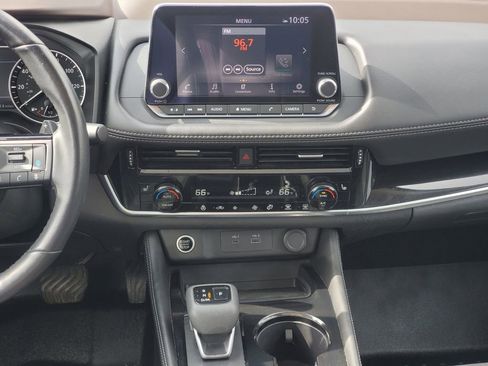 Used 2023 Nissan Rogue SL AWD/4WD image 19