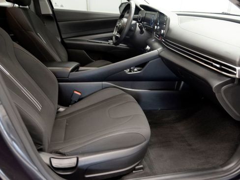 Used 2022 Hyundai Elantra SEL w/ Convenience + Premium Package image 30