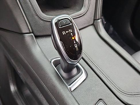 Used 2019 Cadillac XT5 Luxury FWD image 12