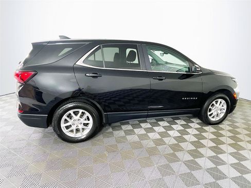 Used 2022 Chevrolet Equinox LT AWD/4WD image 10