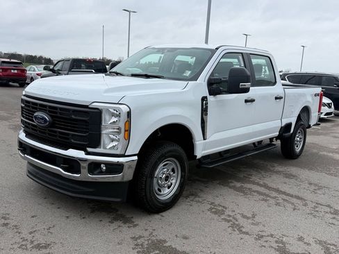 New 2026 Ford F250 XL w/ XL Chrome Package image 40