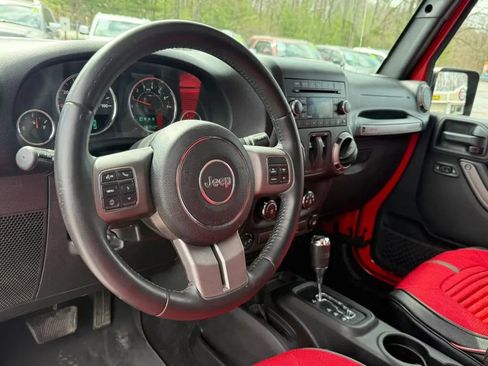 Used 2017 Jeep Wrangler Sport image 13