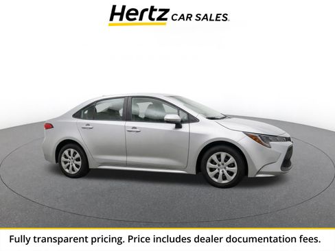 Used 2025 Toyota Corolla LE FWD image 1