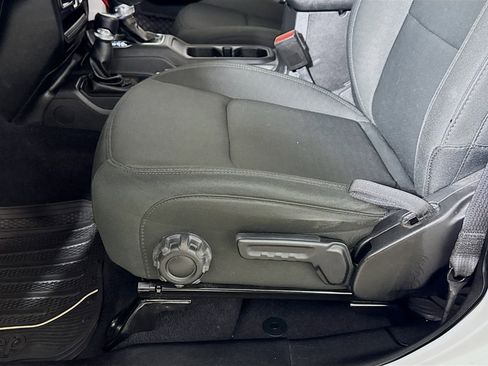 Used 2021 Jeep Wrangler Unlimited Sport image 21