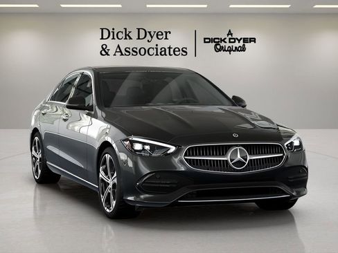 Used 2025 Mercedes-Benz C 300 Sedan image 35