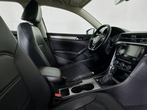 Used 2020 Volkswagen Passat 2.0T SE image 28