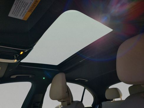 Certified 2025 Mercedes-Benz C 300 Sedan image 27