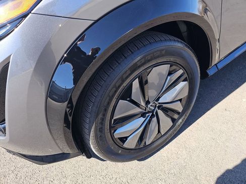 Used 2025 Nissan Ariya FWD image 19