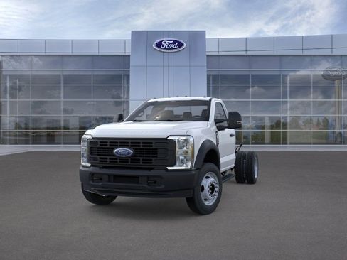 New 2025 Ford F550 2WD Regular Cab Super Duty image 31