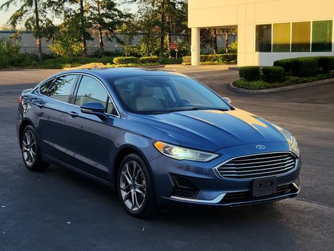 Used 2019 Ford Fusion SEL FWD image 5