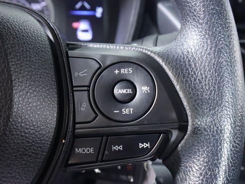 Used 2022 Toyota Corolla LE FWD image 13