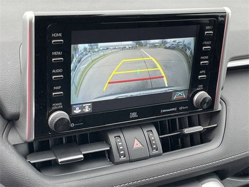 Used 2021 Toyota RAV4 XLE Premium image 18