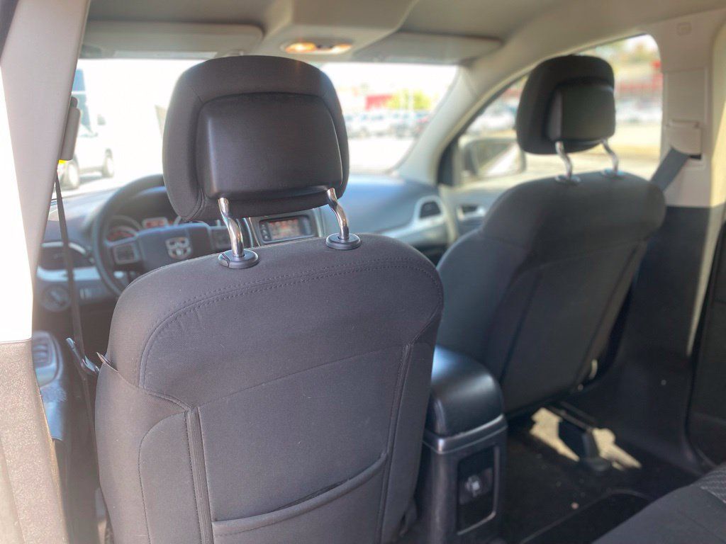 Used 2015 Dodge Journey SXT w/ Flexible Seating Group FWD image 29