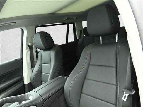 Certified 2026 Mercedes-Benz GLS 450 4MATIC image 9