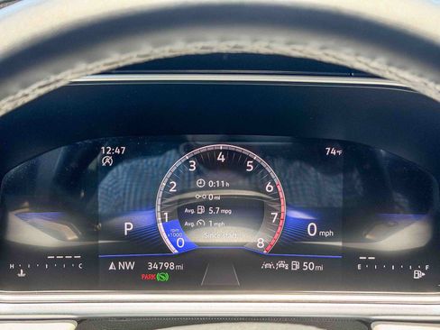 Used 2025 Volkswagen Taos SE FWD image 23
