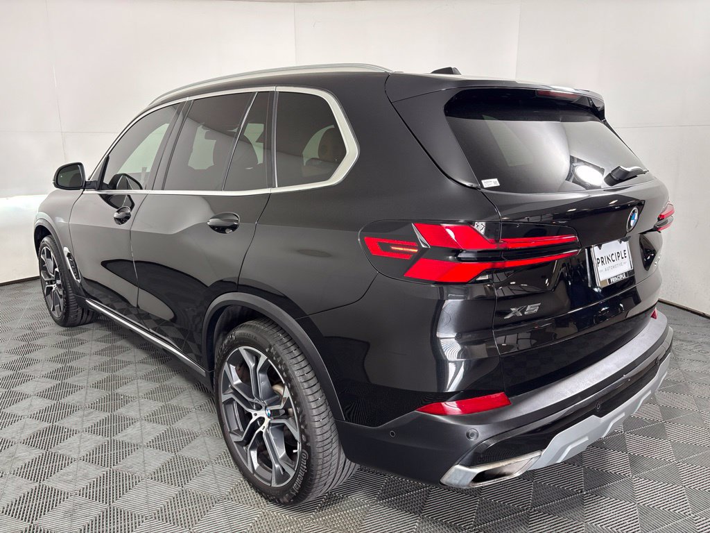 Certified 2025 BMW X5 sDrive40i w/ Parking Assistance Package RWD image 7