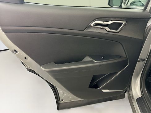 Used 2024 Kia Sportage LX image 26