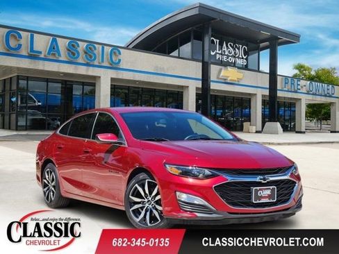 Used 2021 Chevrolet Malibu RS image 1