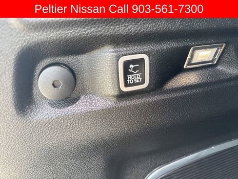 Used 2022 Jeep Grand Cherokee L Limited image 27