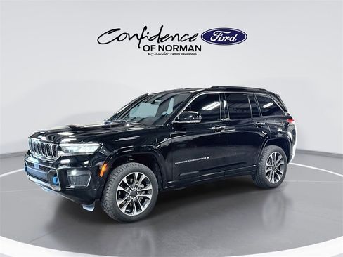 Used 2022 Jeep Grand Cherokee Overland w/ Advanced Protech Group III image 4