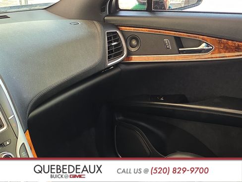 Used 2016 Lincoln MKX Reserve FWD image 19