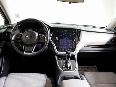 Used 2022 Subaru Outback Premium image 12