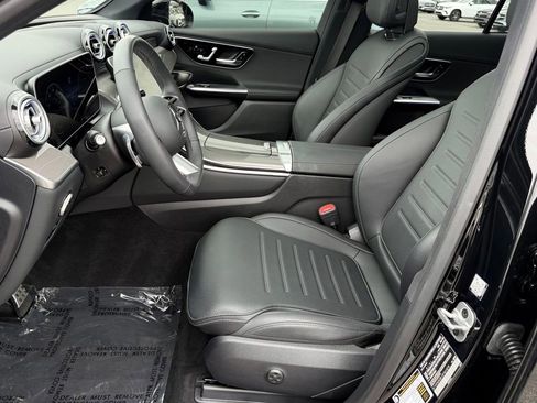 Used 2025 Mercedes-Benz GLC 350e 4MATIC image 26