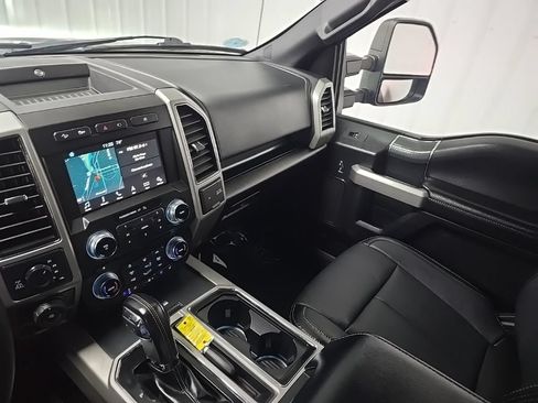 Certified 2018 Ford F150 Lariat w/ Equipment Group 502A Luxury AWD/4WD image 30