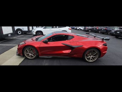 Used 2023 Chevrolet Corvette Z06 w/ Z07 Performance Package image 6