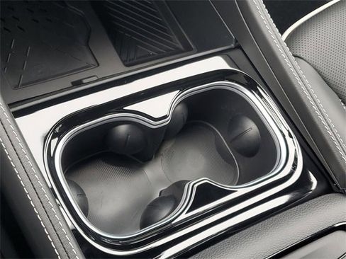 New 2026 Chrysler Pacifica Limited w/ Uconnect Theater Family Group image 31