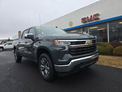 New 2026 Chevrolet Silverado 1500 LT w/ LPO, Dark Essentials Package