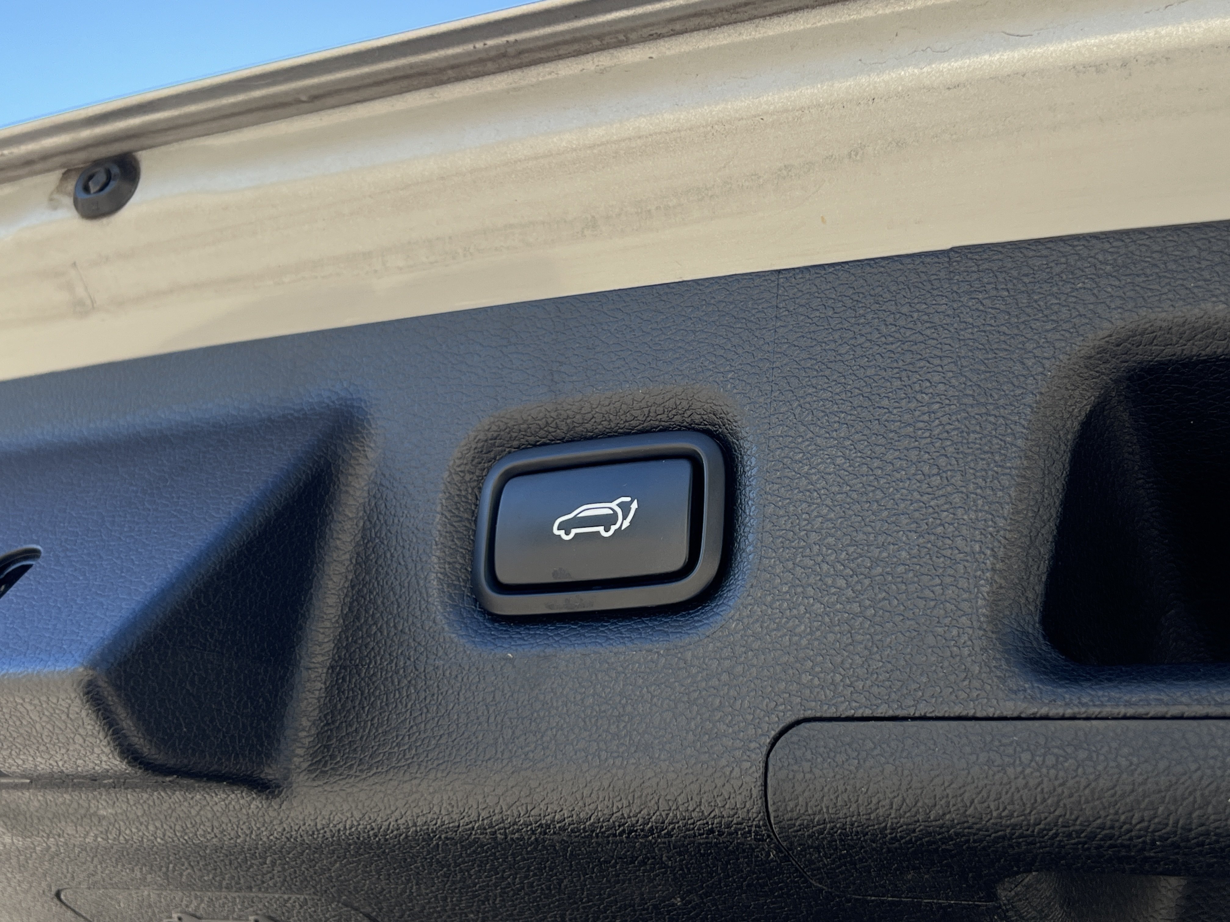 Used 2021 Hyundai Santa Fe Limited FWD image 34