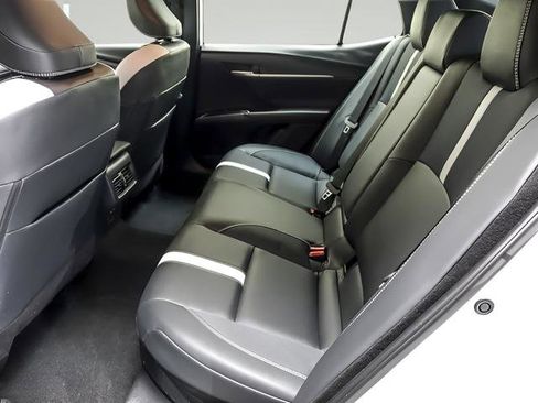 Certified 2025 Toyota Camry SE FWD image 10