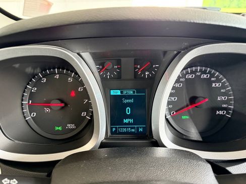 Used 2017 Chevrolet Equinox LT w/ Convenience Package FWD image 20