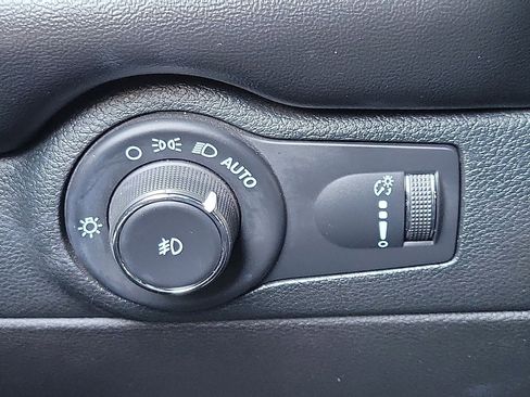 Used 2022 Dodge Durango GT image 12