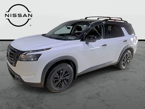 Used 2025 Nissan Pathfinder SV w/ Cargo Package image 1