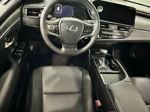 Used 2024 Lexus ES 350 w/ Premium Package FWD image 8