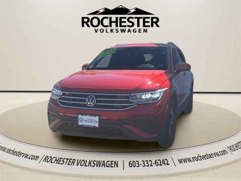 Used 2022 Volkswagen Tiguan SE image 1