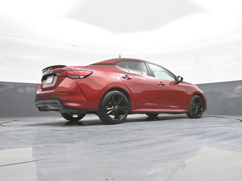 Used 2021 Nissan Sentra SR FWD image 41