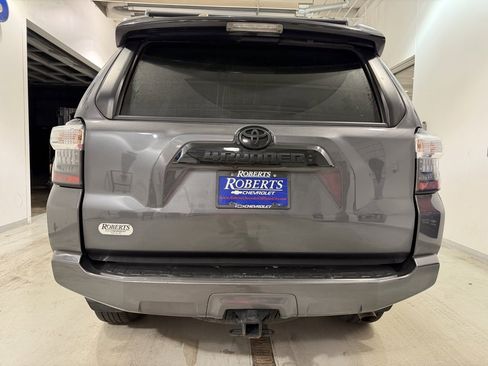 Used 2021 Toyota 4Runner Venture w/ Moonroof Package image 4