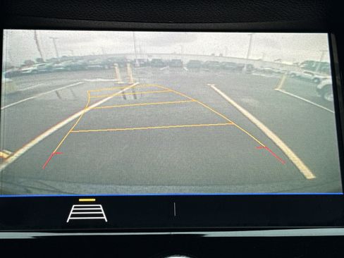 Certified 2022 Chevrolet Trax LT w/ Premium Seat Package image 11